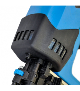 Сетка на системе выхлопа и охлаждения защищает от попадания пыли и сколов бетона внутрь инструмента